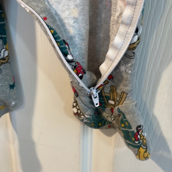 Disney 6/9 Months Zipper Sleeper - Picture 8 of 11